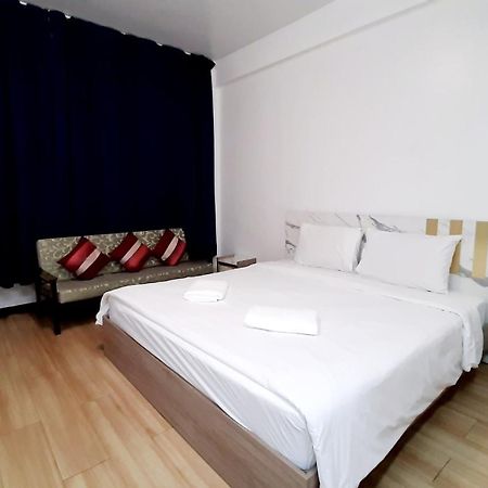 בנגקוק City Plaza Nana Hotel מראה חיצוני תמונה