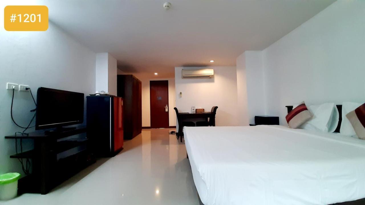 בנגקוק City Plaza Nana Hotel מראה חיצוני תמונה
