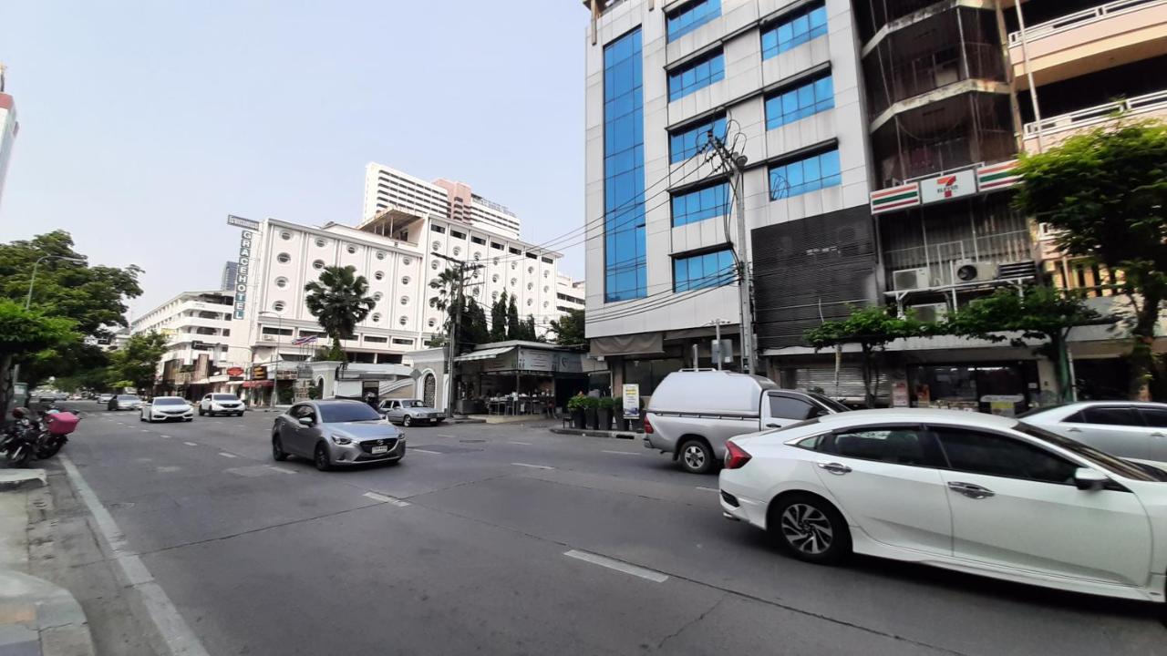 בנגקוק City Plaza Nana Hotel מראה חיצוני תמונה